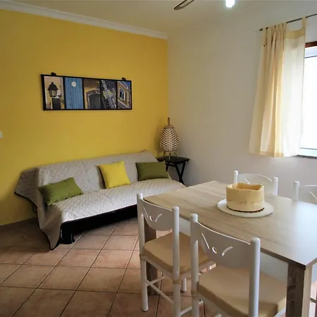 T1 Praia Da Rocha/gaivota Mar Yellow Apartment